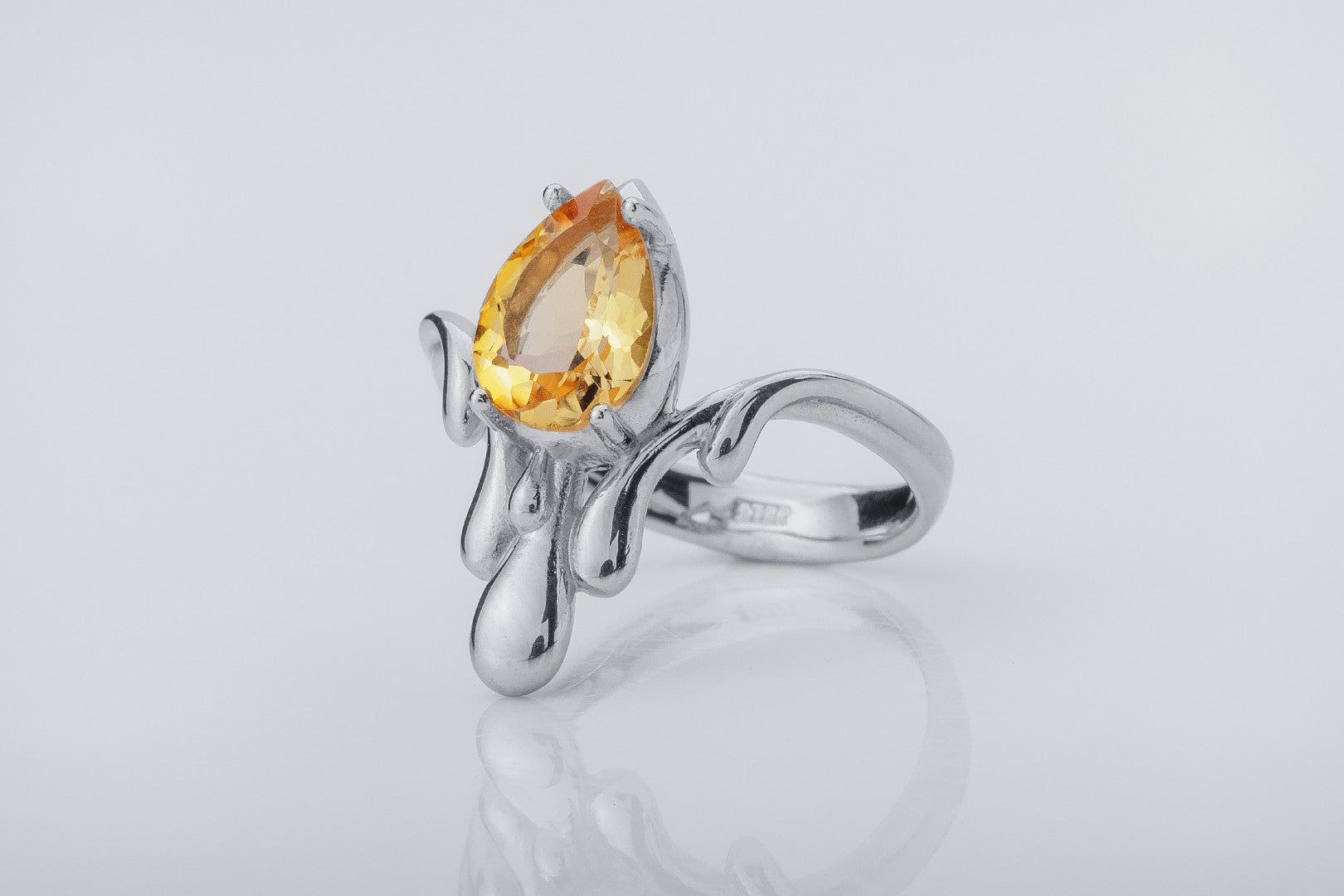 Candle Light Ring with Citrine, Rhodium plated 925 silver