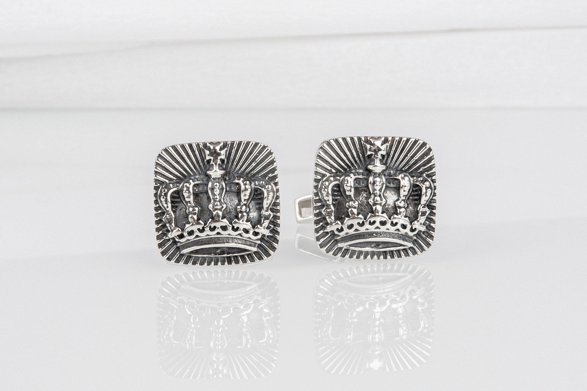 Unique handcrafted King's Crown cufflinks, 925 silver fashion jewelry
