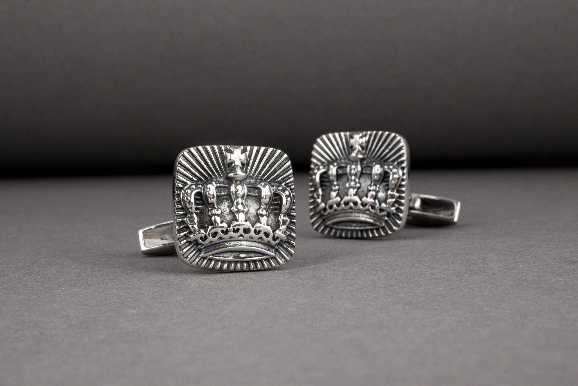 Unique handcrafted King's Crown cufflinks, 925 silver fashion jewelry - vikingworkshop