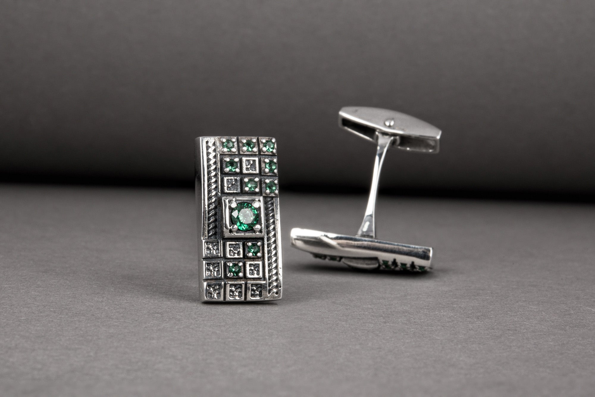 Unique handcrafted cufflinks with green gems and square ornament 925 silver fashion jewelry - vikingworkshop