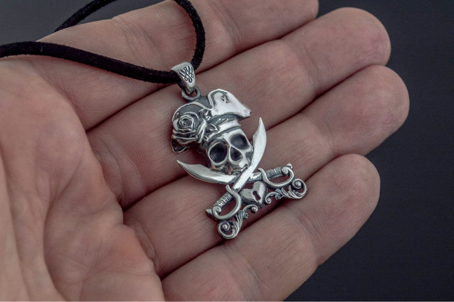 Jolly Roger Pendant Handmade Starling Silver Jewelry - vikingworkshop