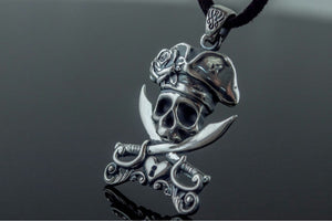 Jolly Roger Pendant Handmade Starling Silver Jewelry - vikingworkshop