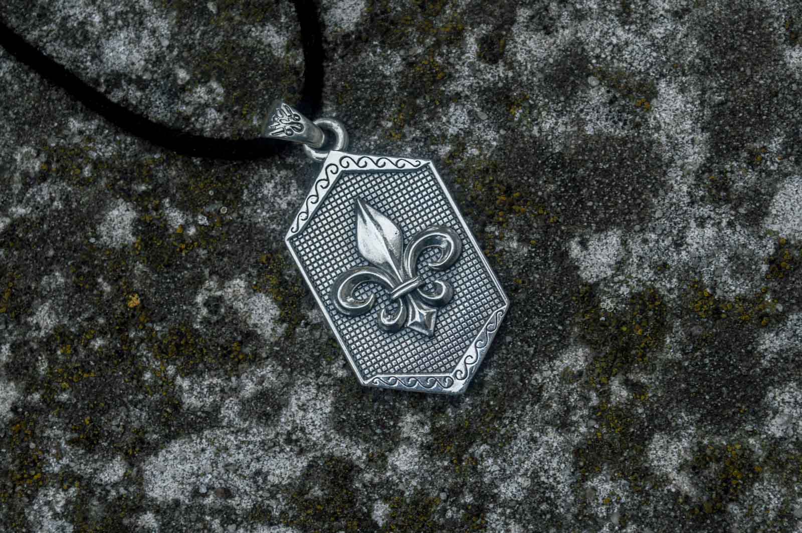 Unique Handcrafted Pendant with Geraldic lilia Sterling Silver Viking Jewelry - vikingworkshop