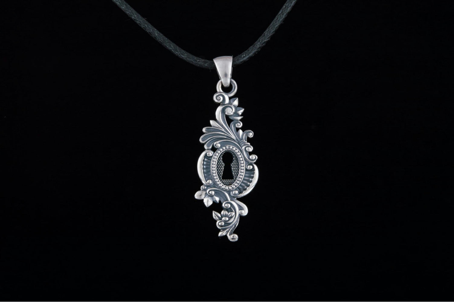 Keyhole Pendant with Leaves Ornament Sterling Silver Jewelry - vikingworkshop