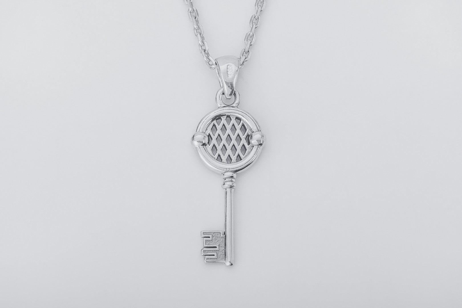 Textured Skeleton Key Pendant, 925 Silver - vikingworkshop