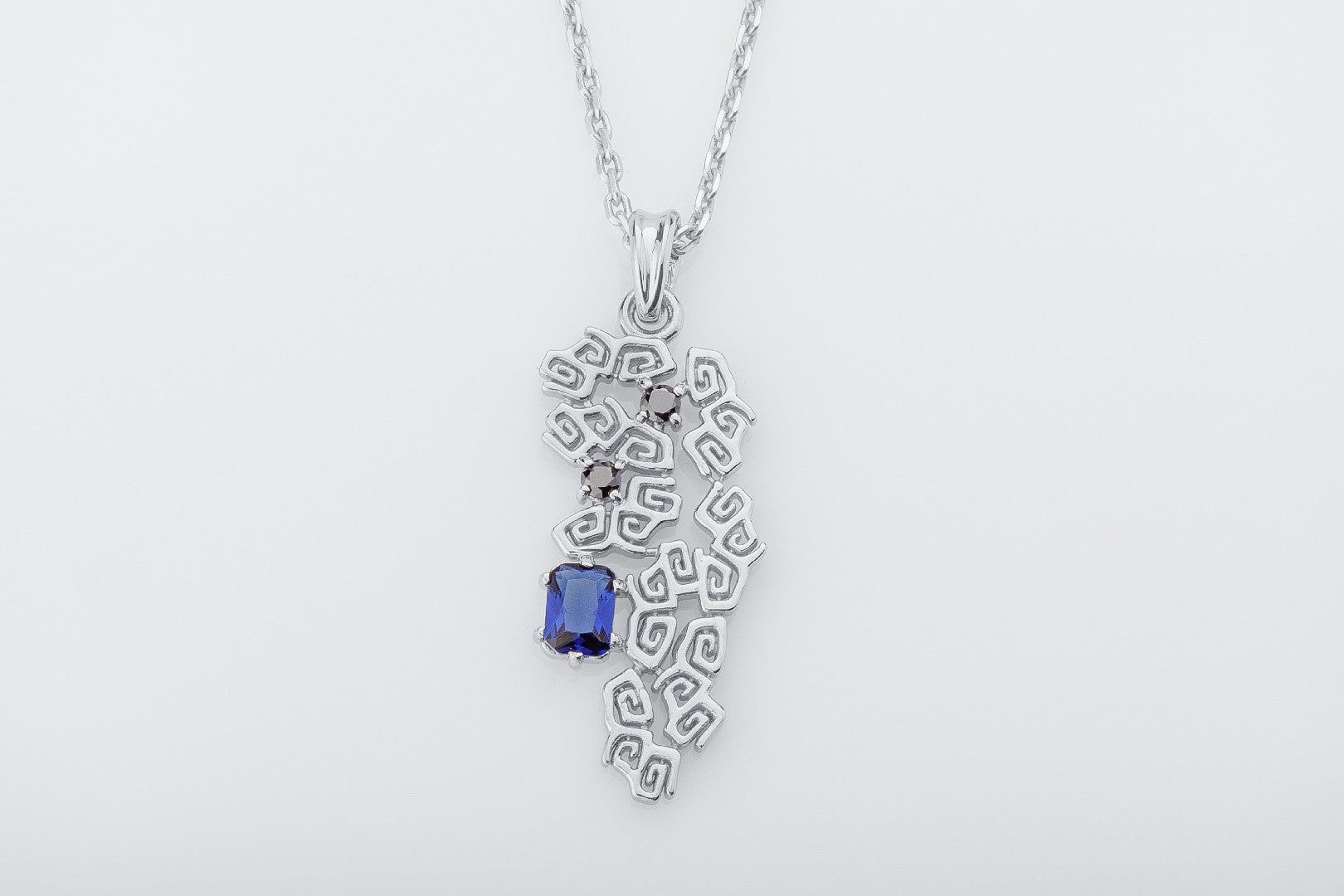 Sea Foam Pendant with Blue Gem, 925 silver