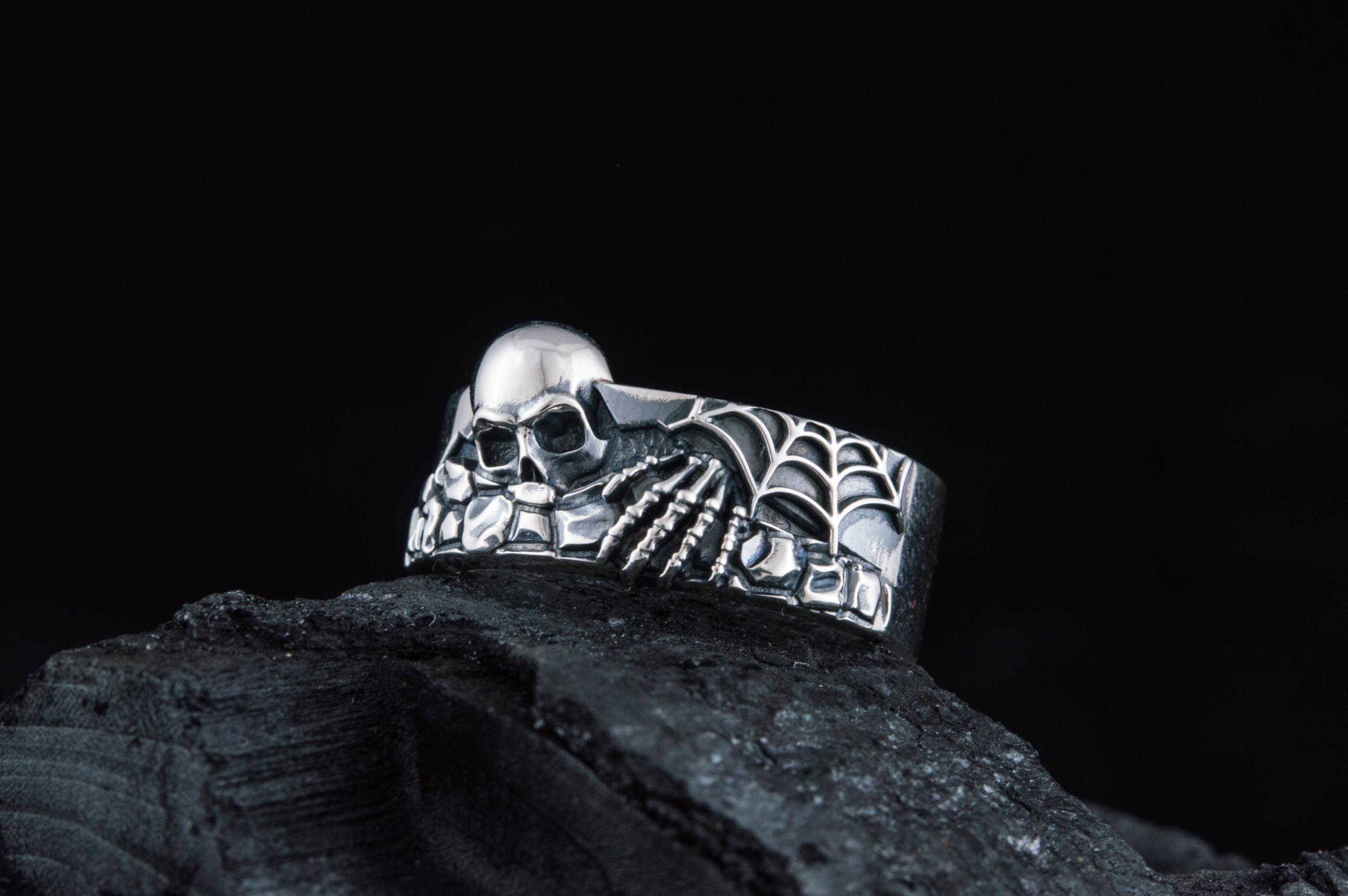 925 Silver Spooky Skeleton Ring for Haloween, unique handmade jewelry - vikingworkshop