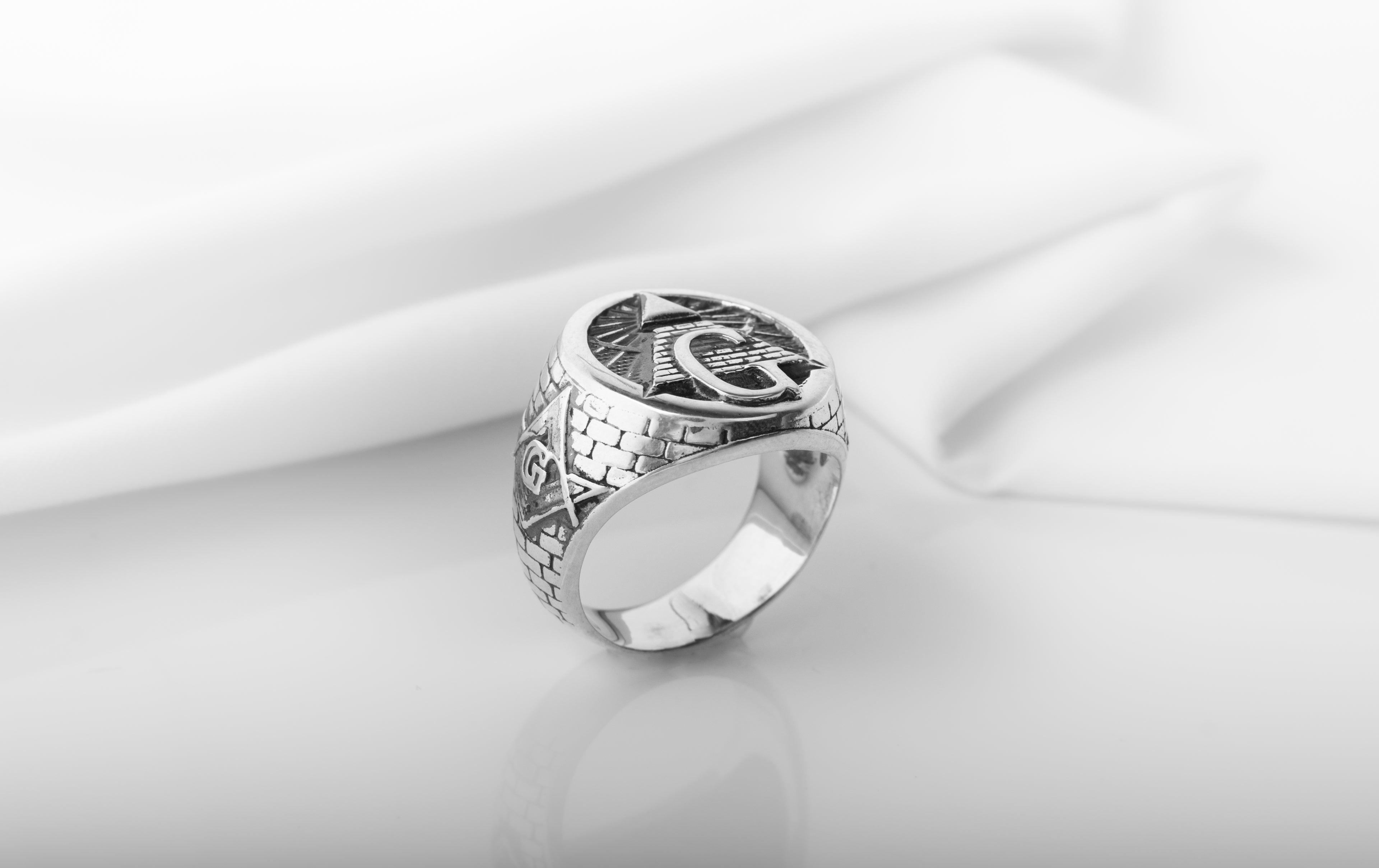 925 Silver Masonic Ring with G symbol and Bricks, unique handmade jewelry - vikingworkshop