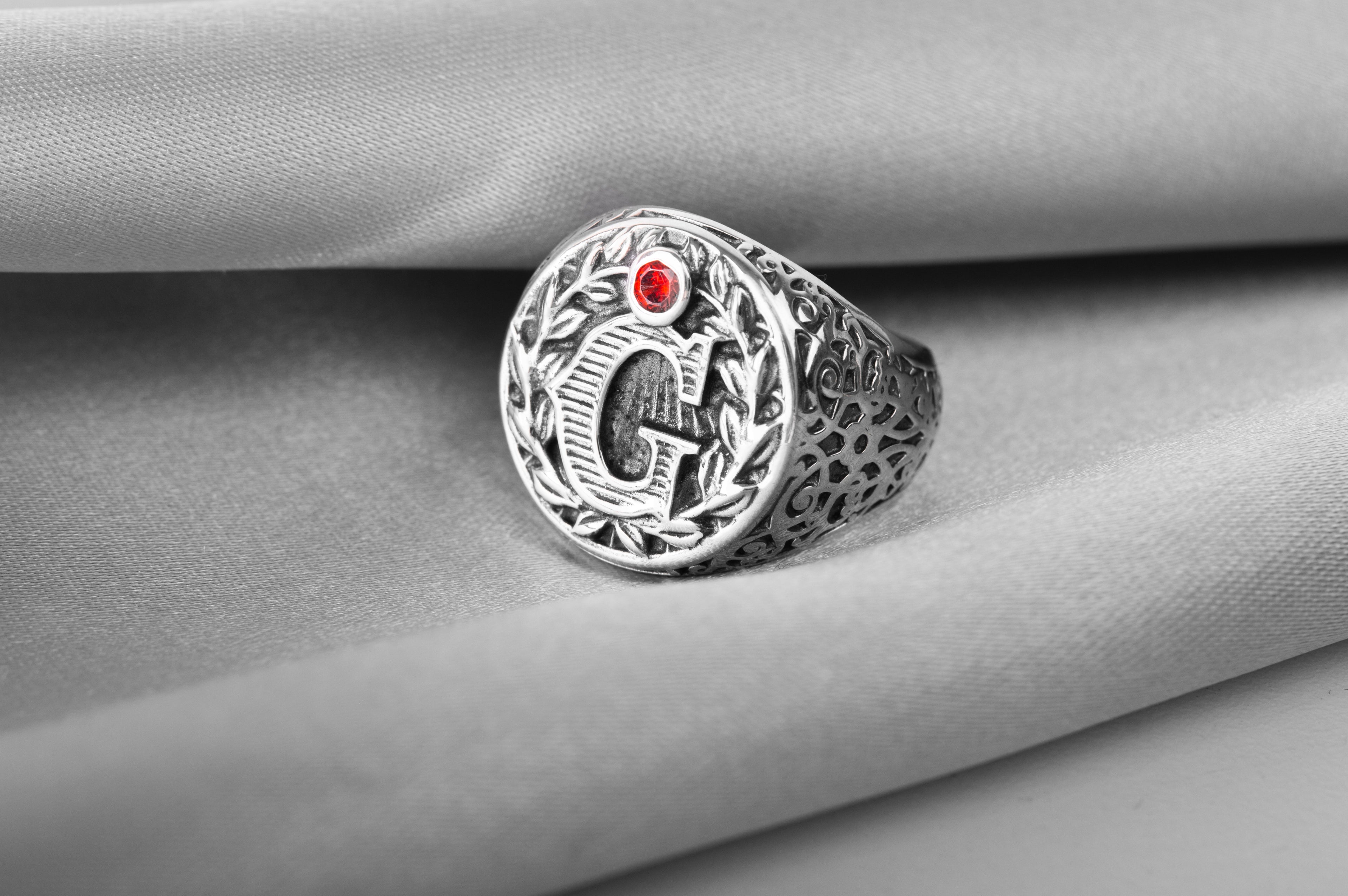 925 Silver Masonic Ring with G symbol and Leaves and Red Gem, unique jewelry - vikingworkshop