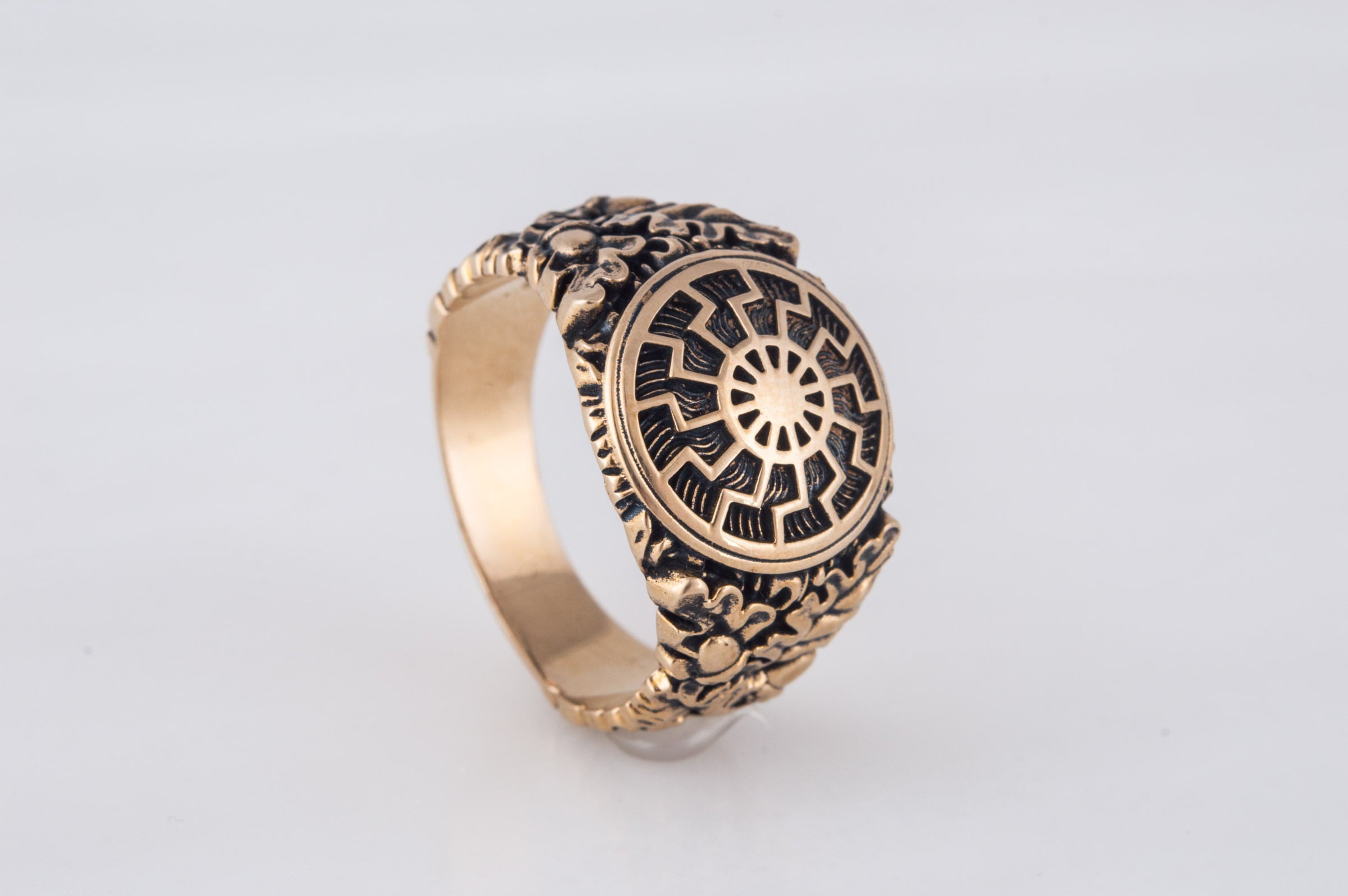 Black Sun Symbol with Oak Leaves and Acorns Bronze Norse Ring - vikingworkshop