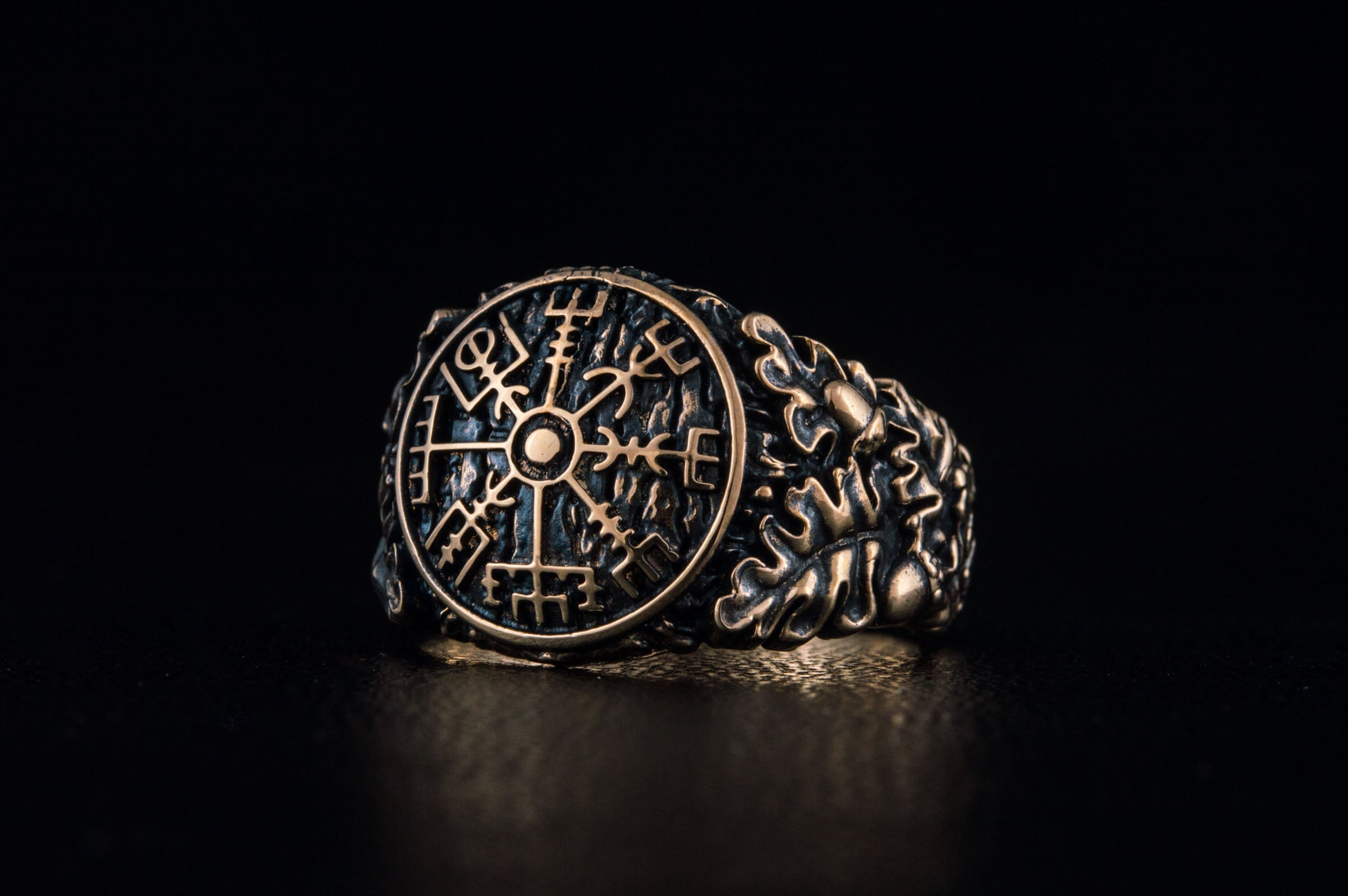 Vegvisir Symbol with Oak Leaves and Acorns Bronze Viking Ring - vikingworkshop