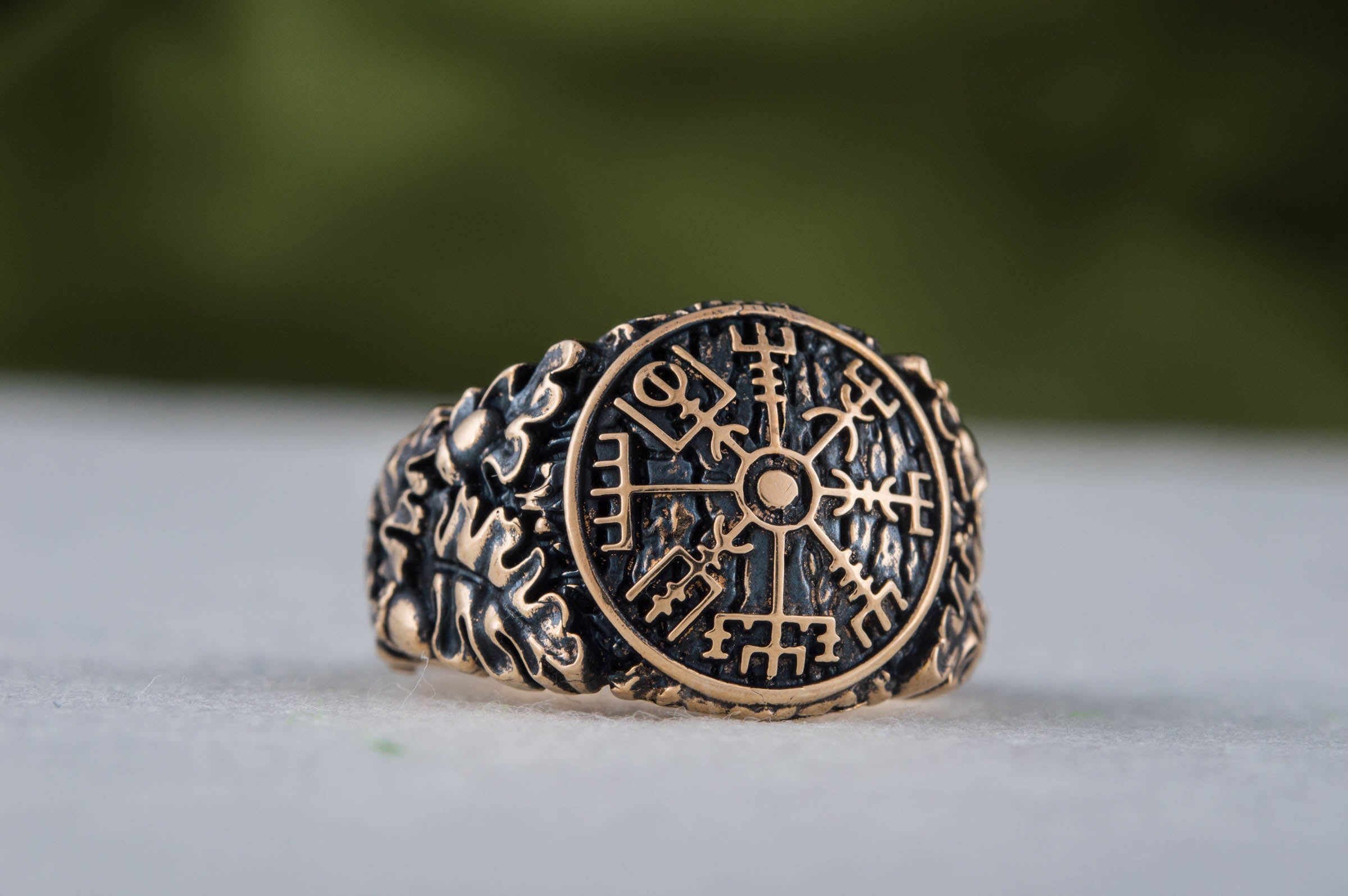 Vegvisir Symbol with Oak Leaves and Acorns Bronze Viking Ring - vikingworkshop