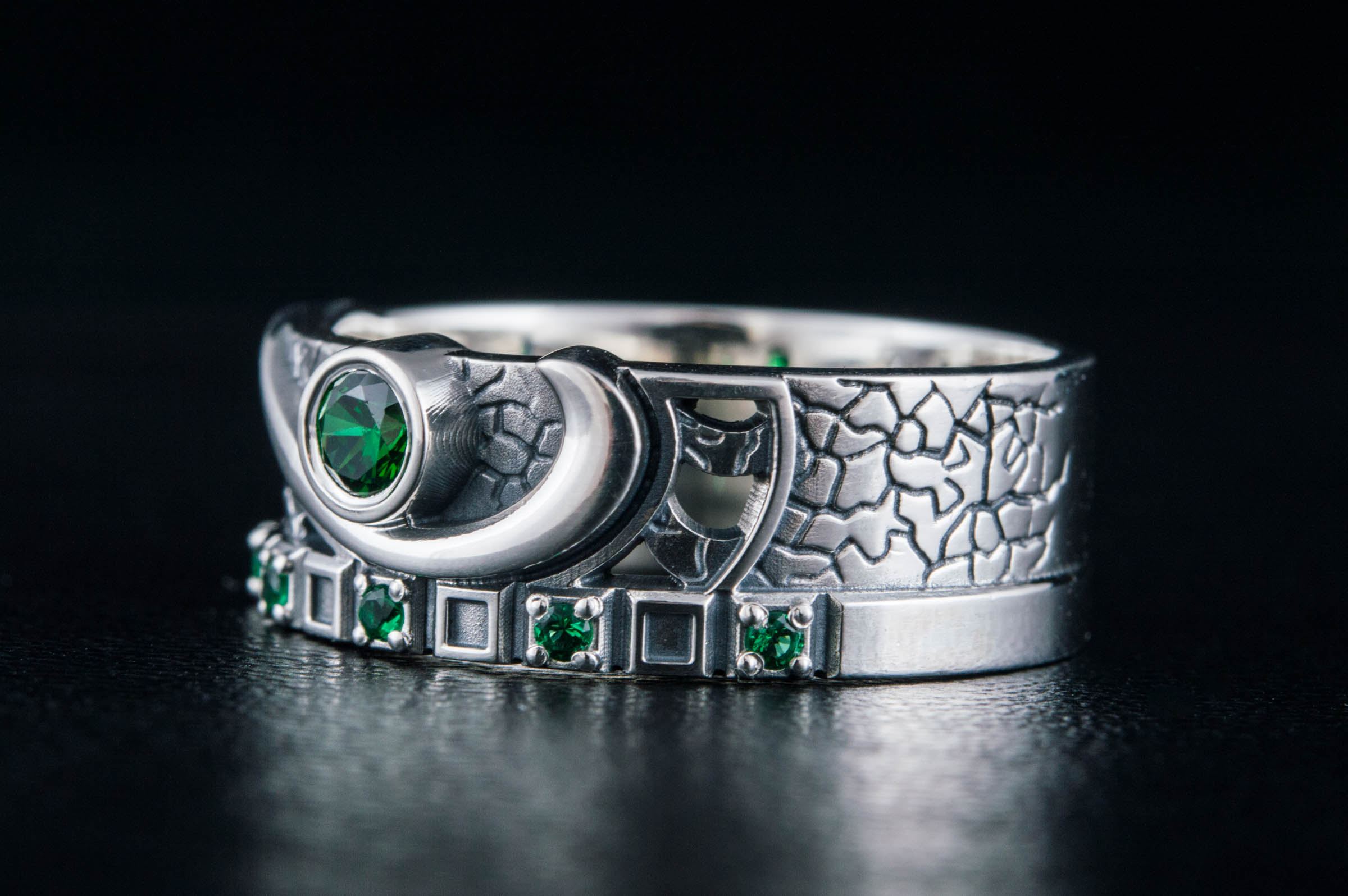 Ring with Green CZ Sterling Silver Fashion Jewelry - vikingworkshop