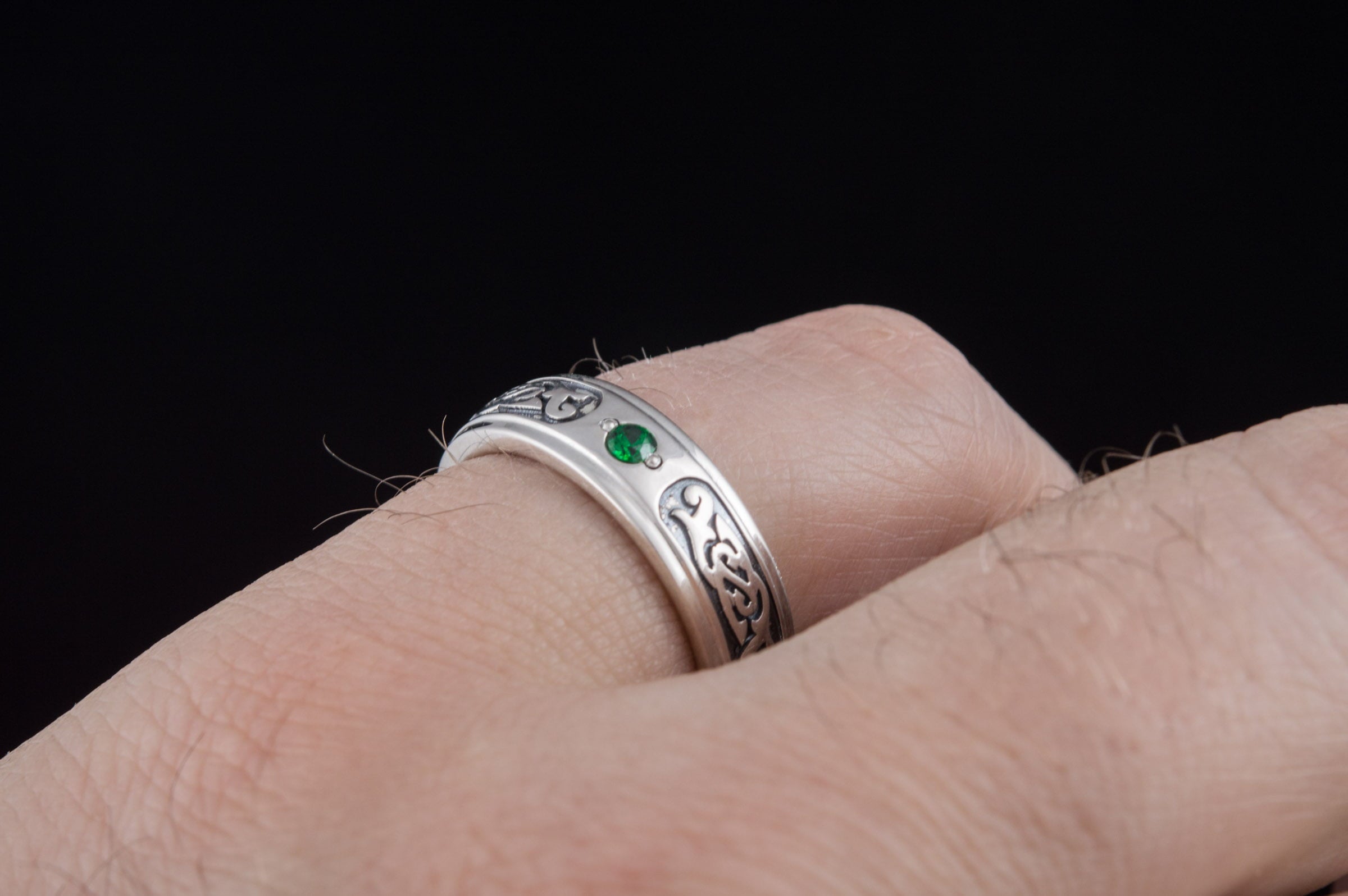 Ring with Green Gem and Ornament Sterling Silver Fashion Jewelry - vikingworkshop