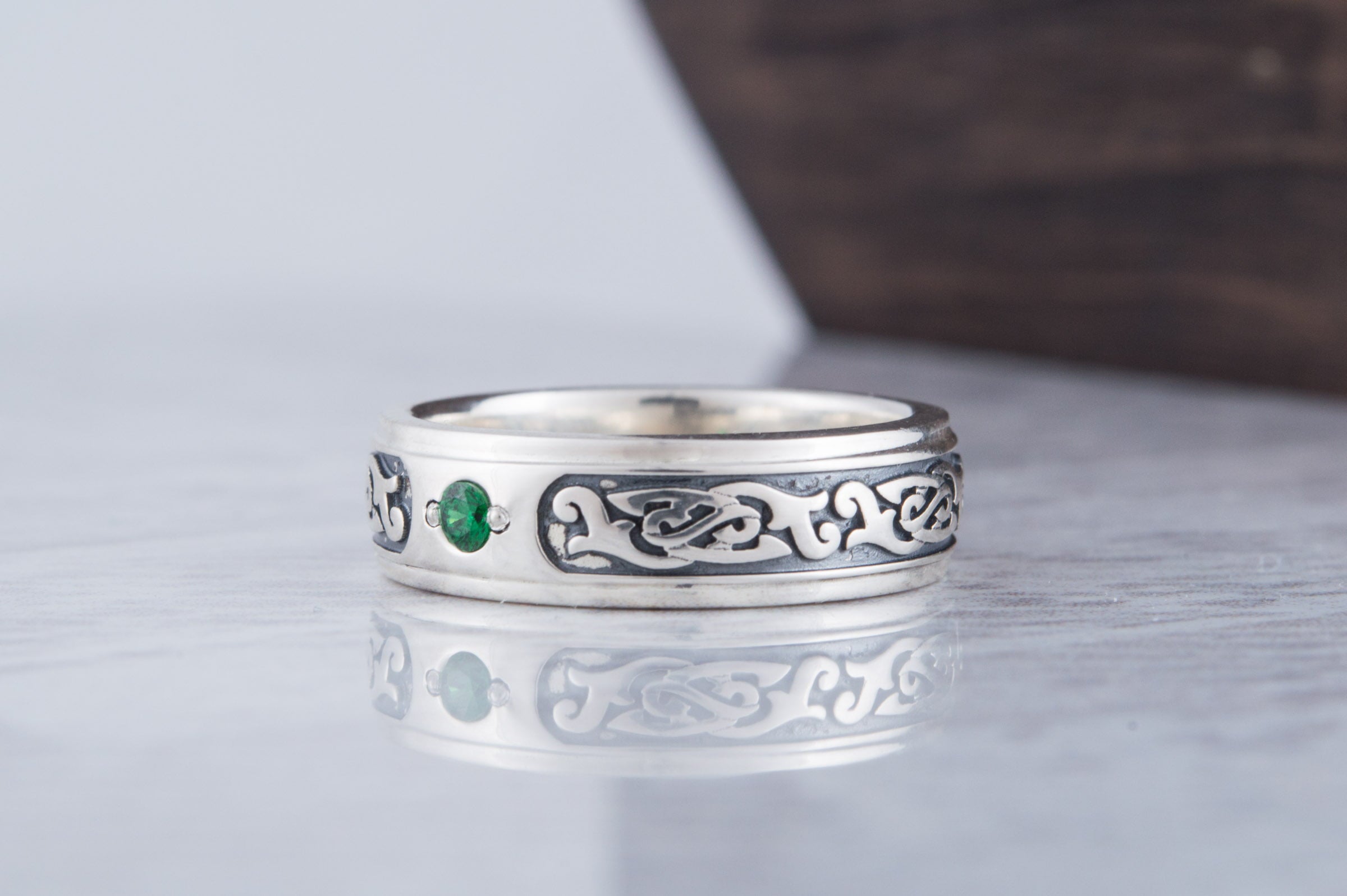 Ring with Green Gem and Ornament Sterling Silver Fashion Jewelry - vikingworkshop