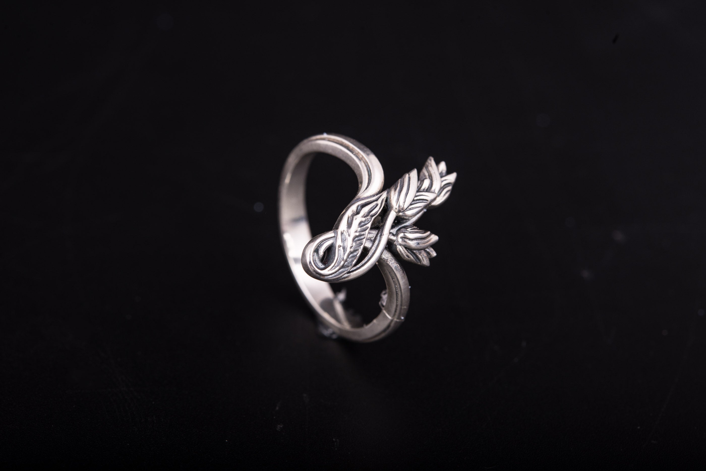 925 Silver Tiny Flower Ring with Leaves, Unique Handmade Jewelry - vikingworkshop