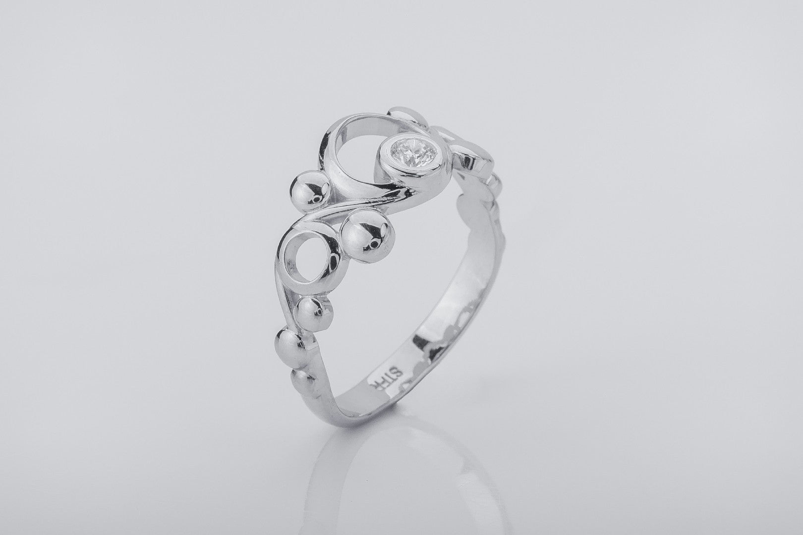 Oxygen Molecule Interpritation Ring, Rhodium Plated 925 Silver - vikingworkshop