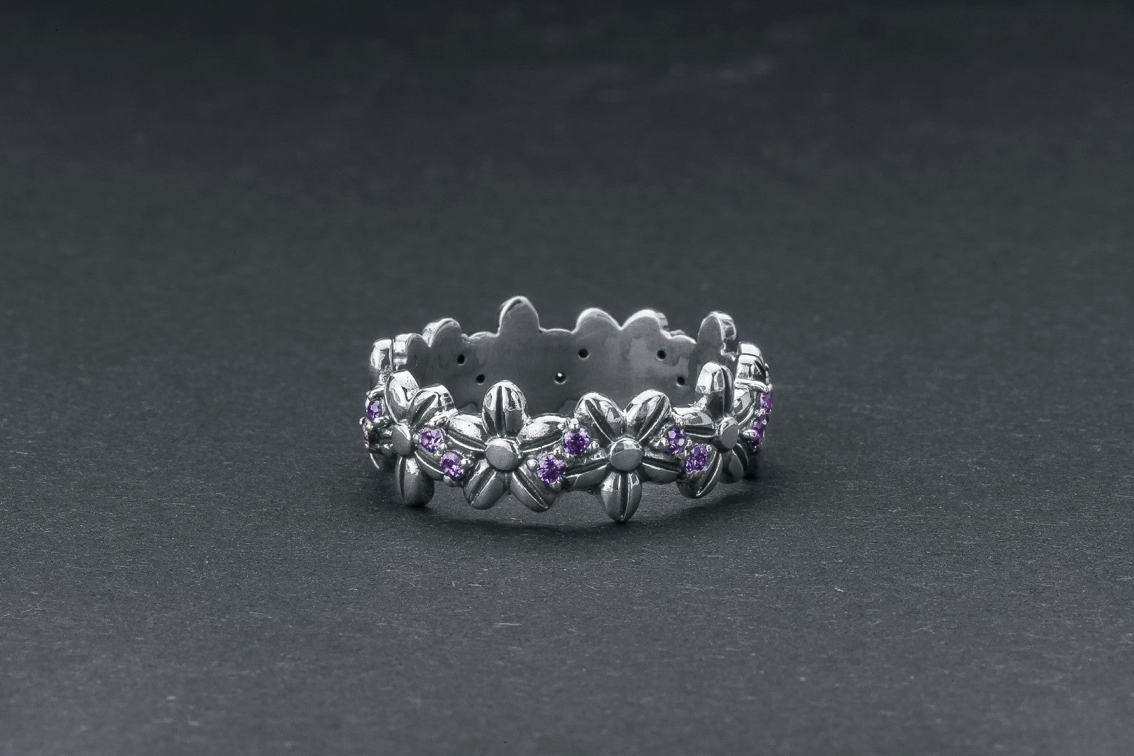 Flower Ring with Gems - vikingworkshop