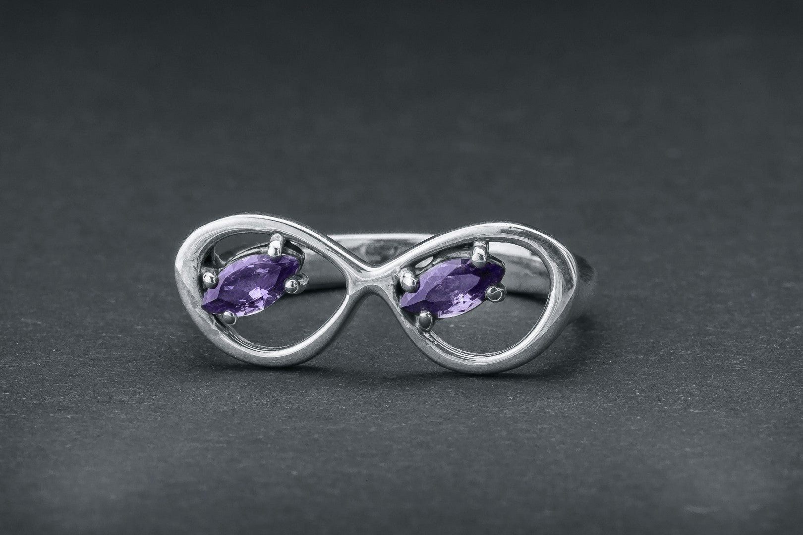 Sunglasses Ring with Purple Gems - vikingworkshop