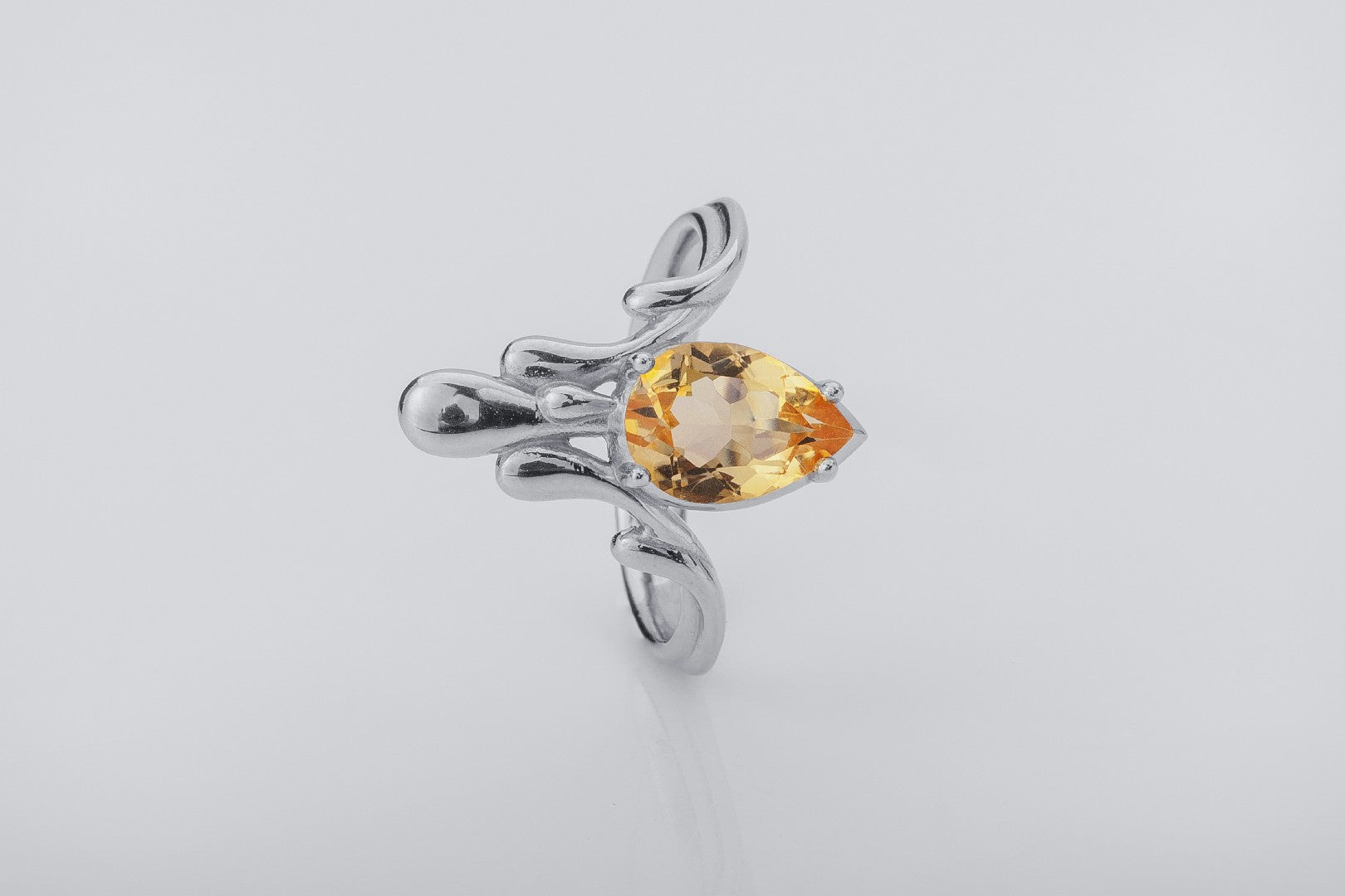 Candle Light Ring with Citrine, Rhodium plated 925 silver - vikingworkshop