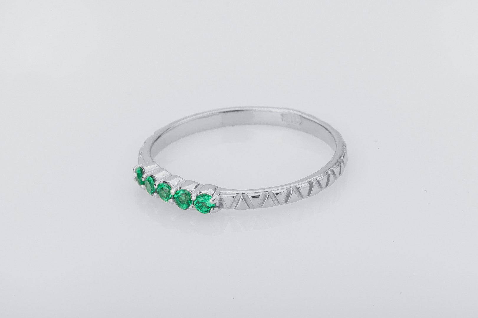 Small Minimalism Band with Green Gems