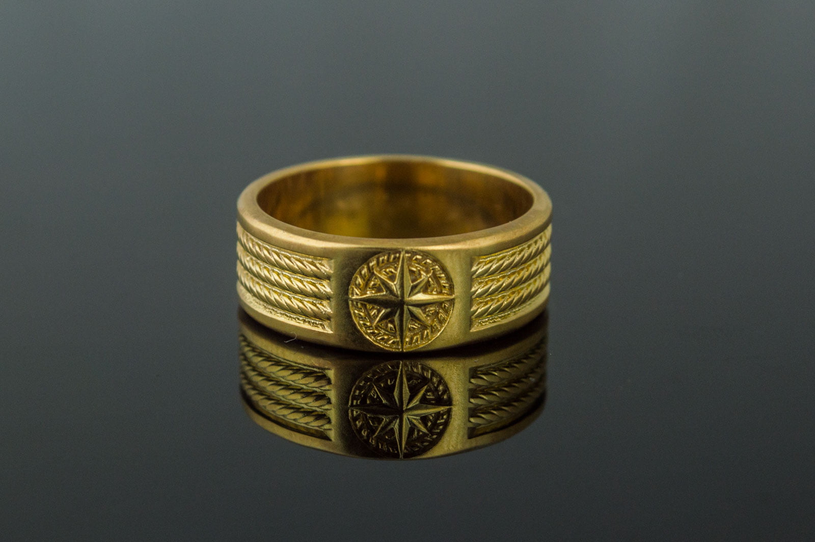 Ring with Compass Symbol Ornament Gold Silver Jewelry - vikingworkshop