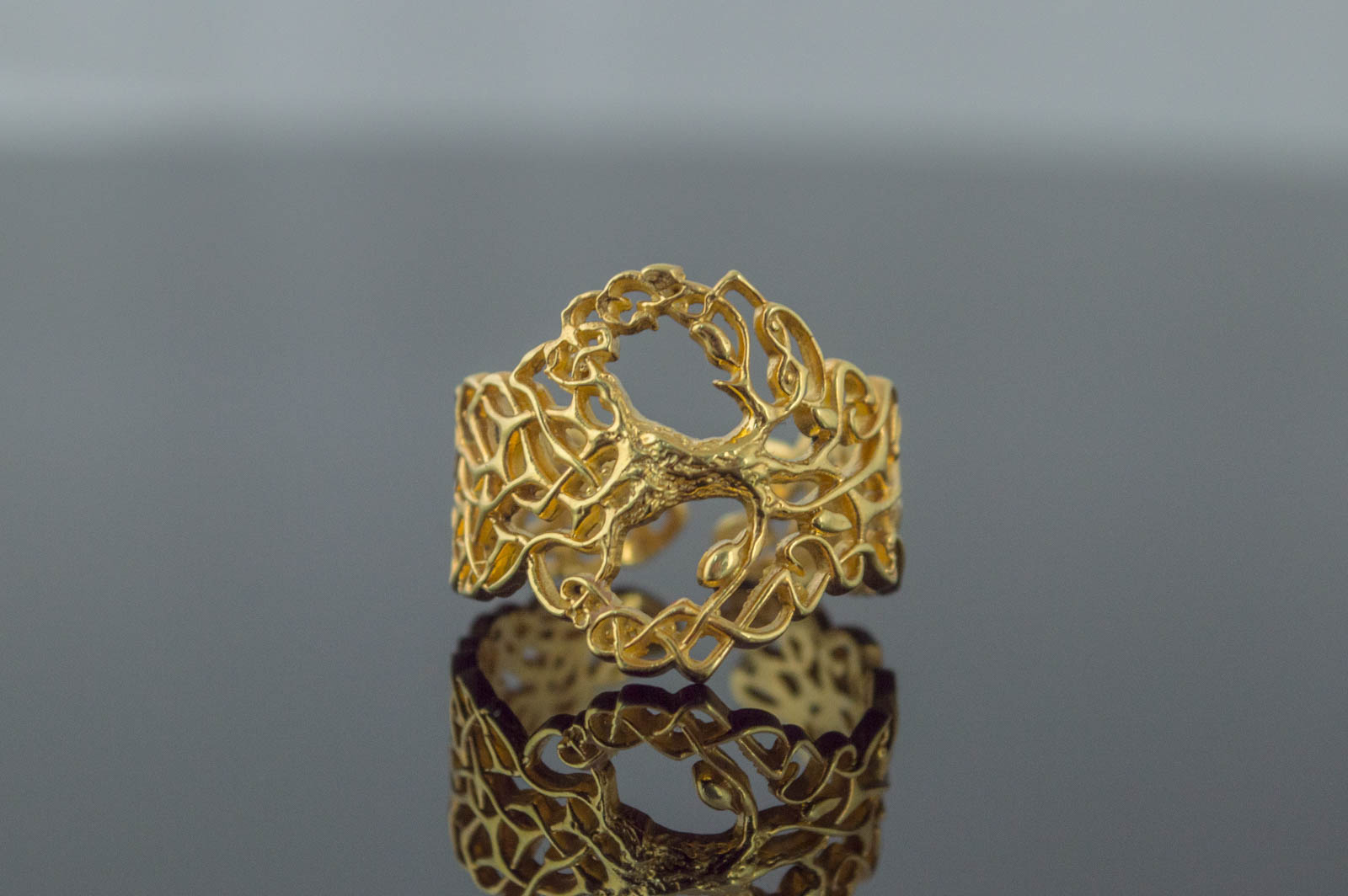 Yggdrasil Ring with Ornament Gold Unique Norse Jewelry