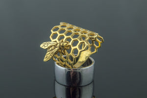 14K Gold Honeycomb with Bee Ring Handmade Jewelry - vikingworkshop