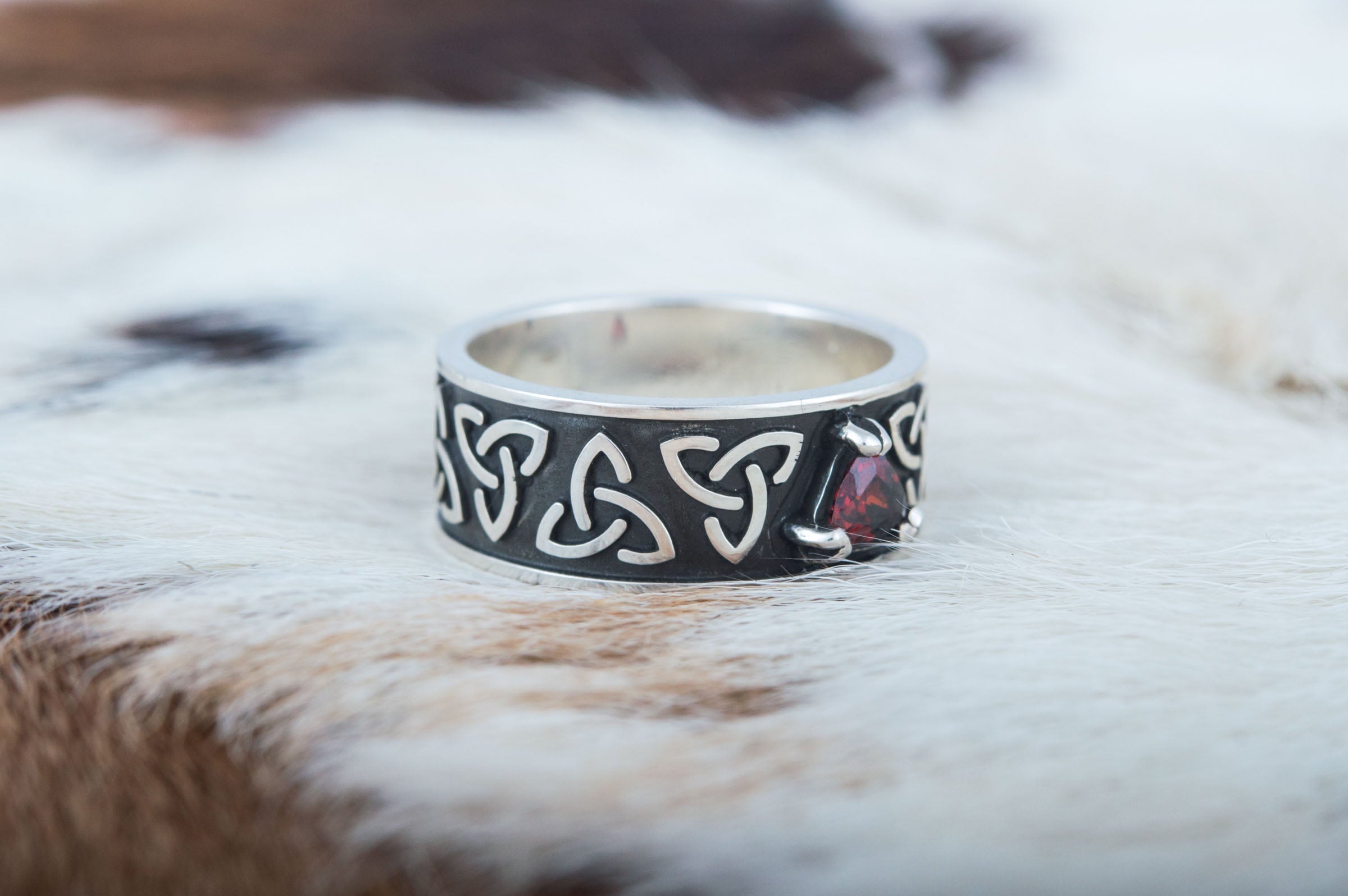 Triquetra Symbol Ring with Red Cubic Zirconia Sterling Silver Celtic Jewelry - vikingworkshop