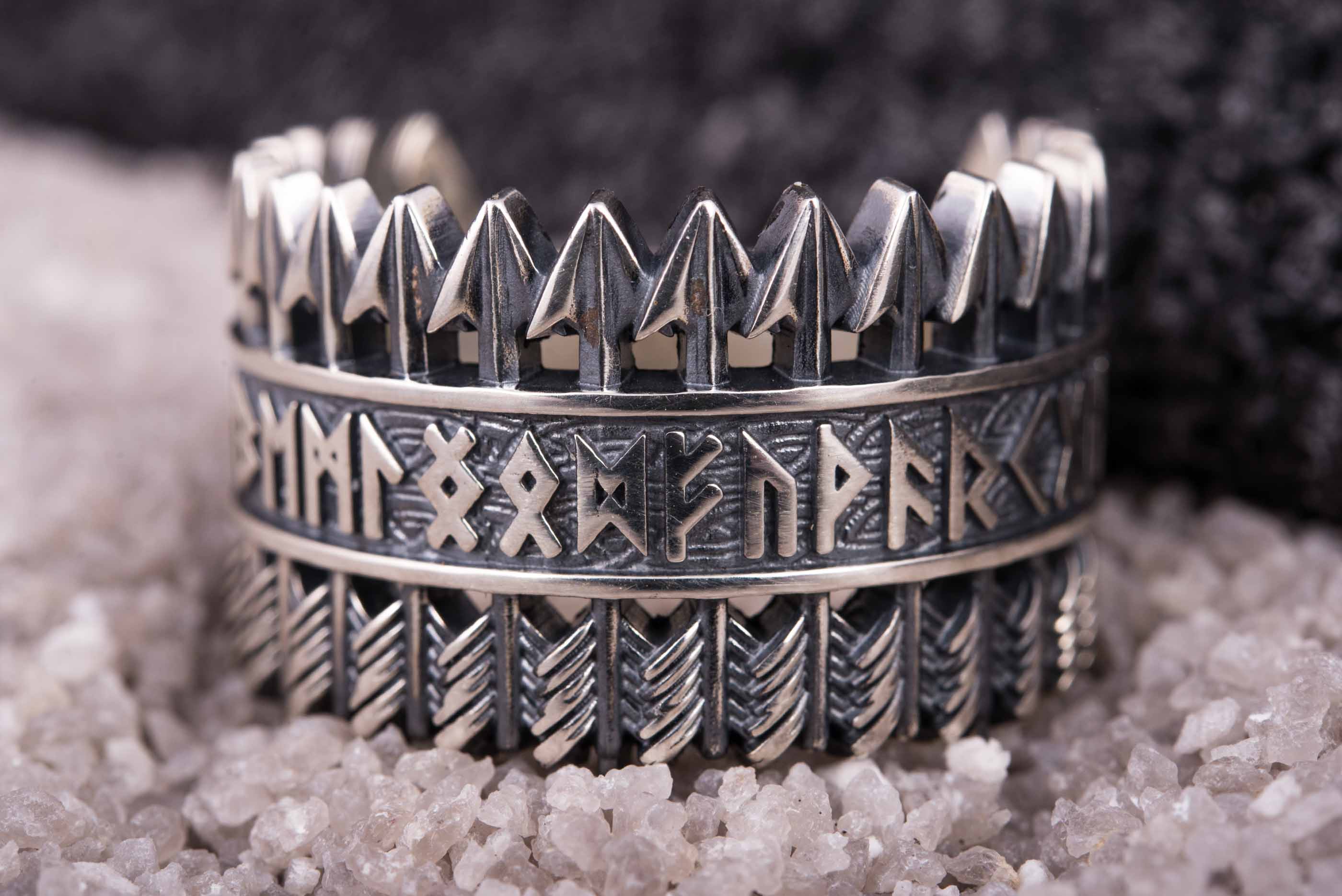 Arrows Ring with Elder Futhark Runes Sterling Silver Viking Jewelry - vikingworkshop