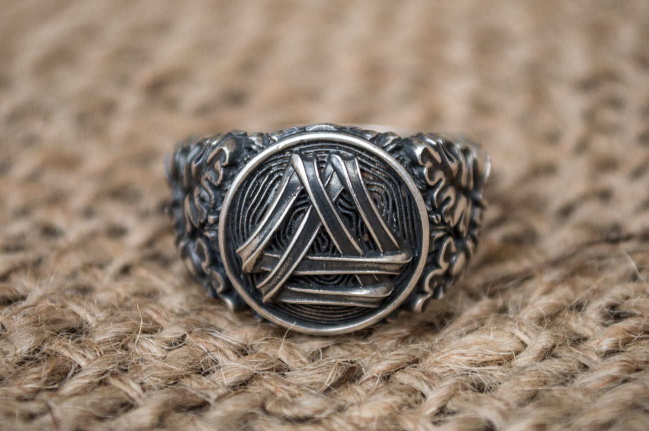 Valknut Symbol with Oak Leaves and Acorns Sterling Silver Norse Ring - vikingworkshop