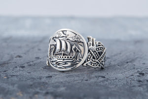 Drakkar Symbol with Wolf Ornament Ring Sterling Silver Unique Jewelry - vikingworkshop