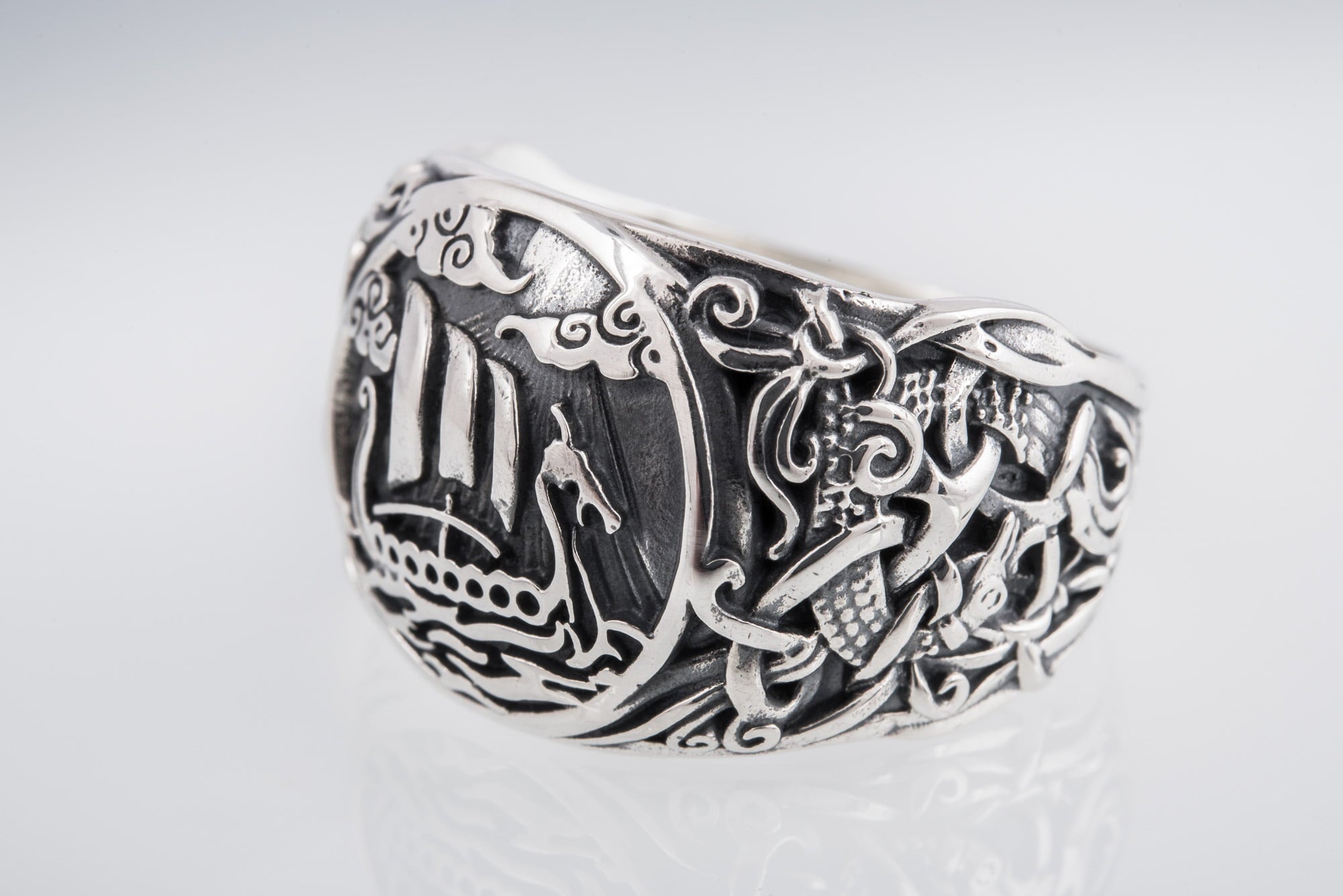 Drakkar Symbol Ring with Mammen Ornament Sterling Silver Viking Jewelry