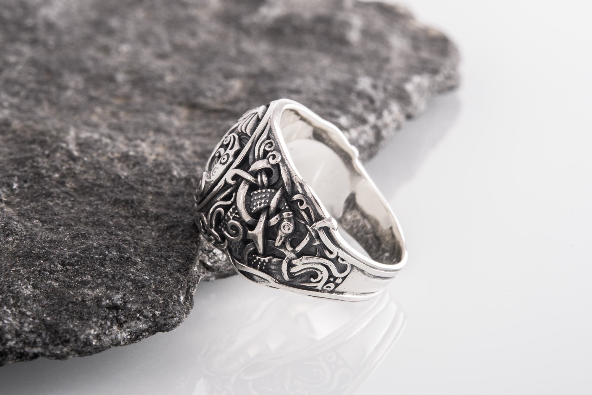 Raven Ring with Mammen Ornament Sterling Silver Viking Jewelry - vikingworkshop