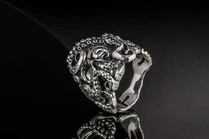 Kraken with Skull Unique Animal Sterling Silver Ring Handcrafted Unique Jewelry - vikingworkshop