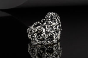 Kraken with Skull Unique Animal Sterling Silver Ring Handcrafted Unique Jewelry - vikingworkshop