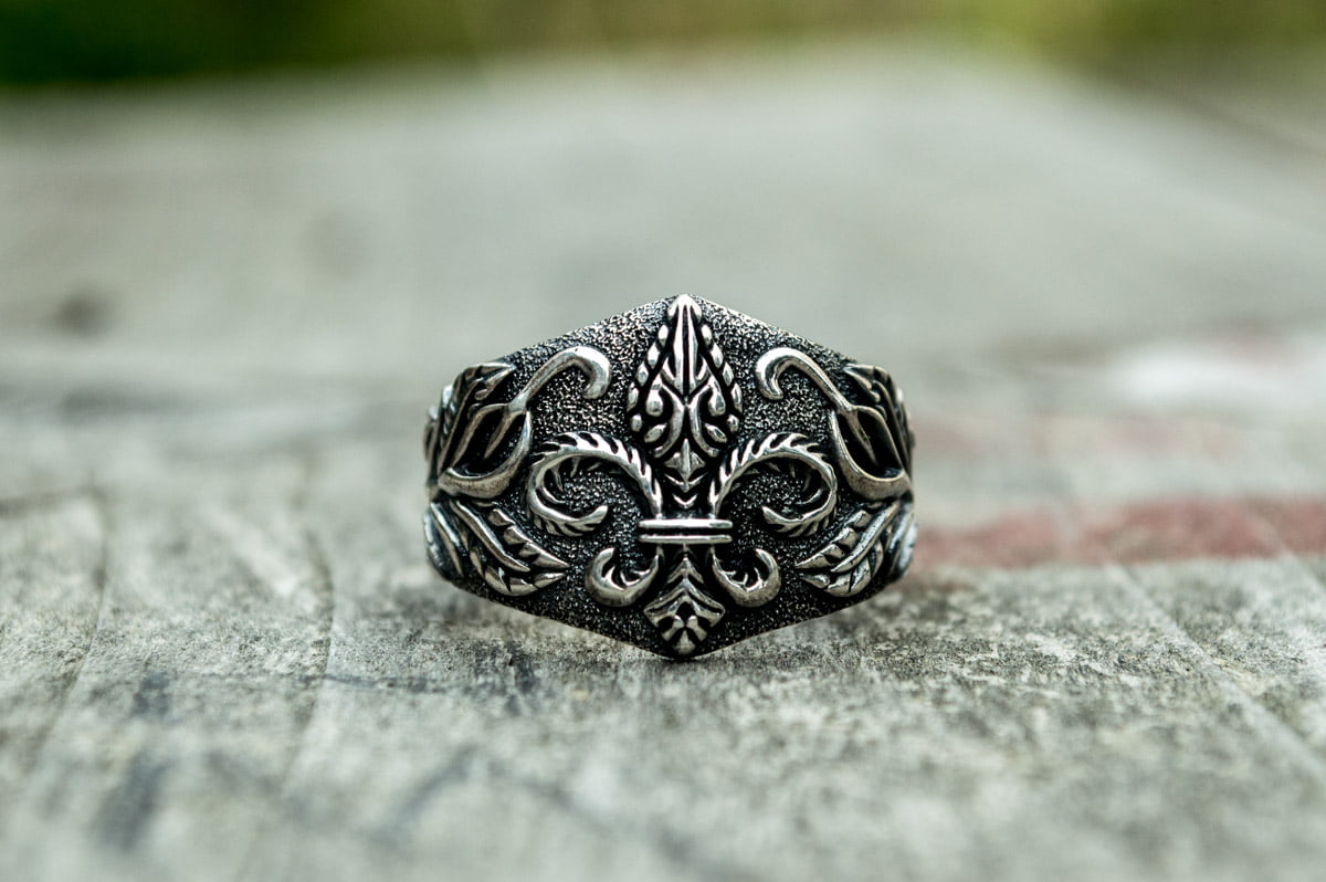 Ring with Heraldic Lilia Sterling Silver Handcrafted Jewelry - vikingworkshop