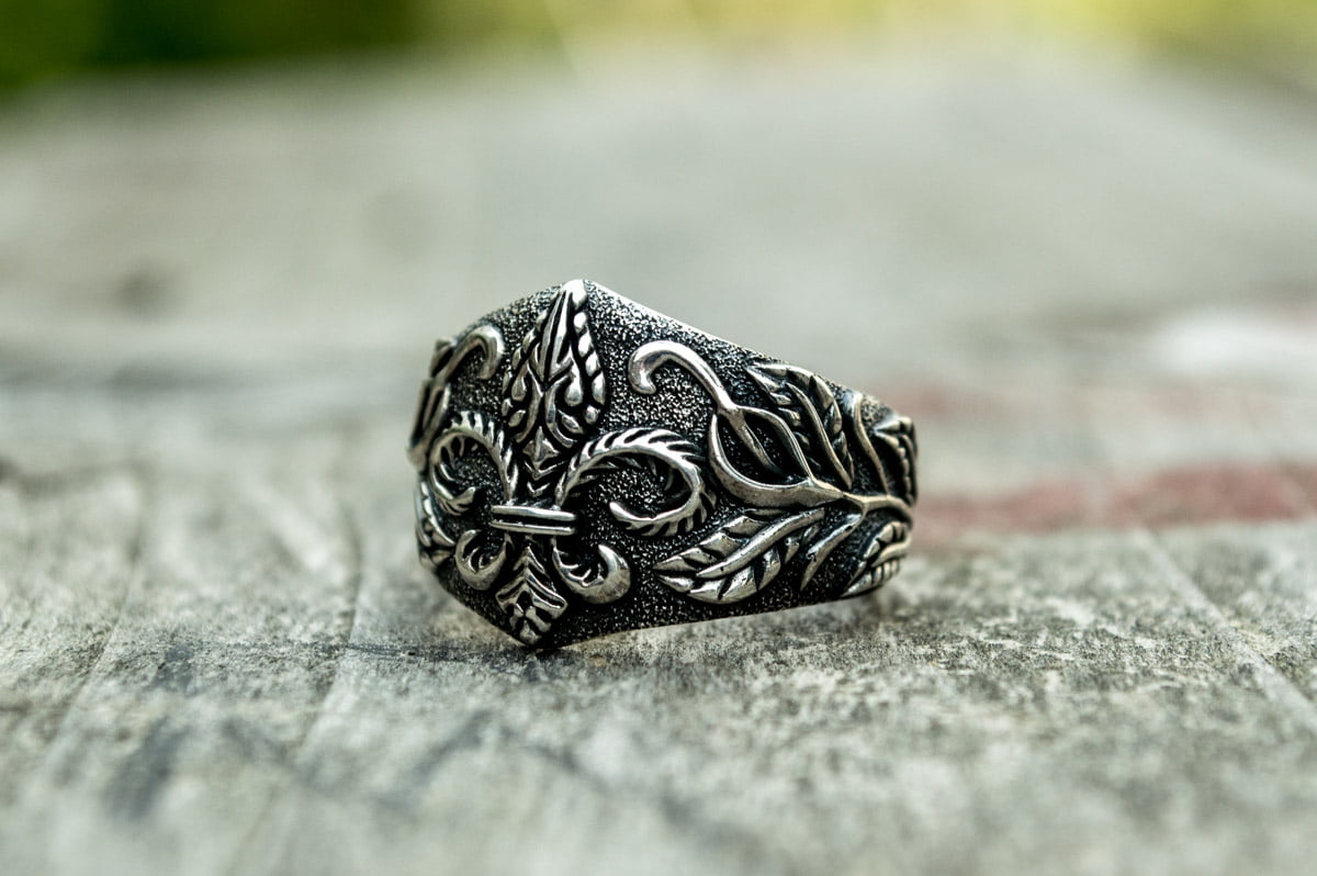 Ring with Heraldic Lilia Sterling Silver Handcrafted Jewelry - vikingworkshop