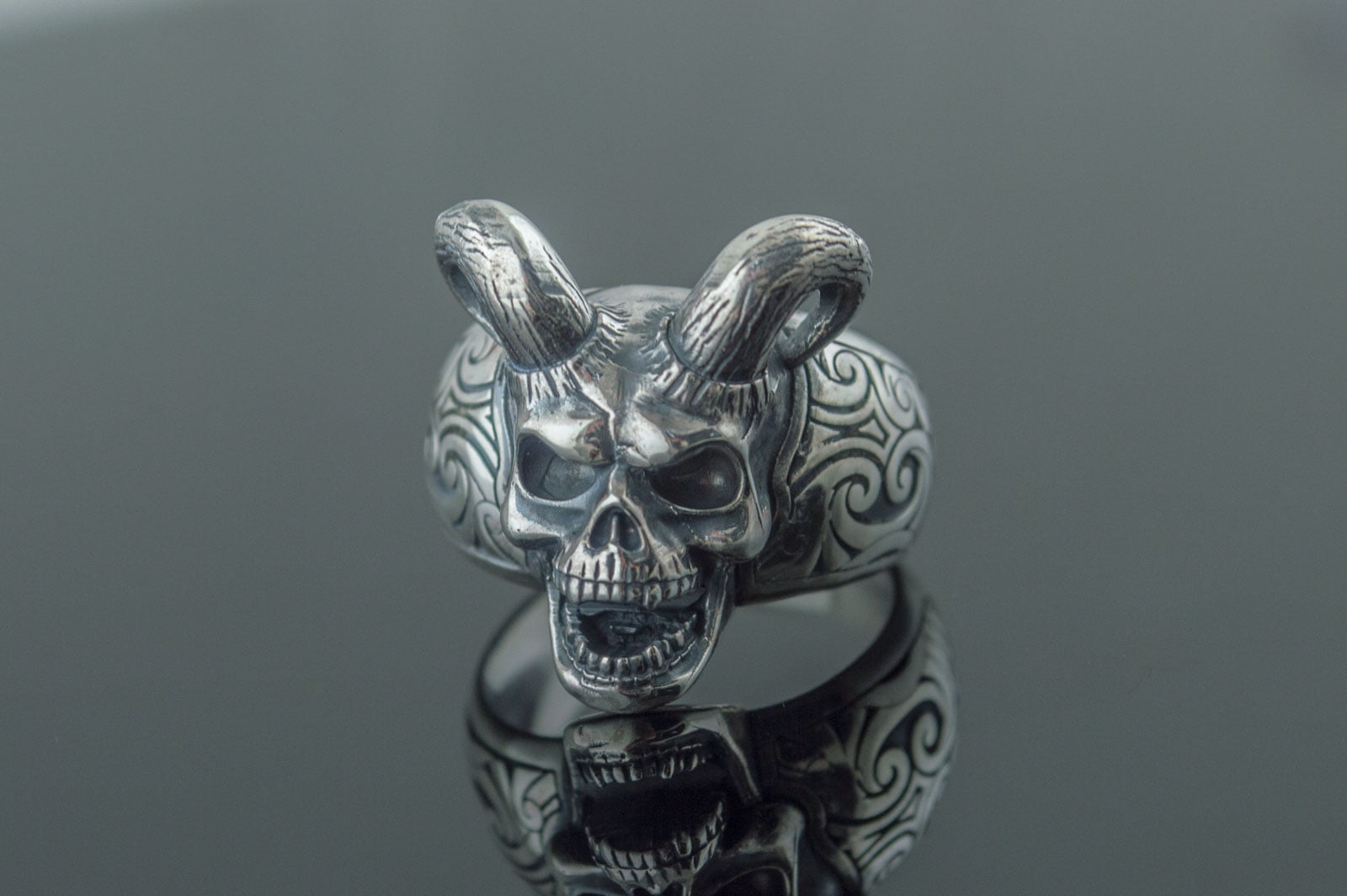 Skull with Horns Ring Sterling Silver Handmade Jewelry - vikingworkshop