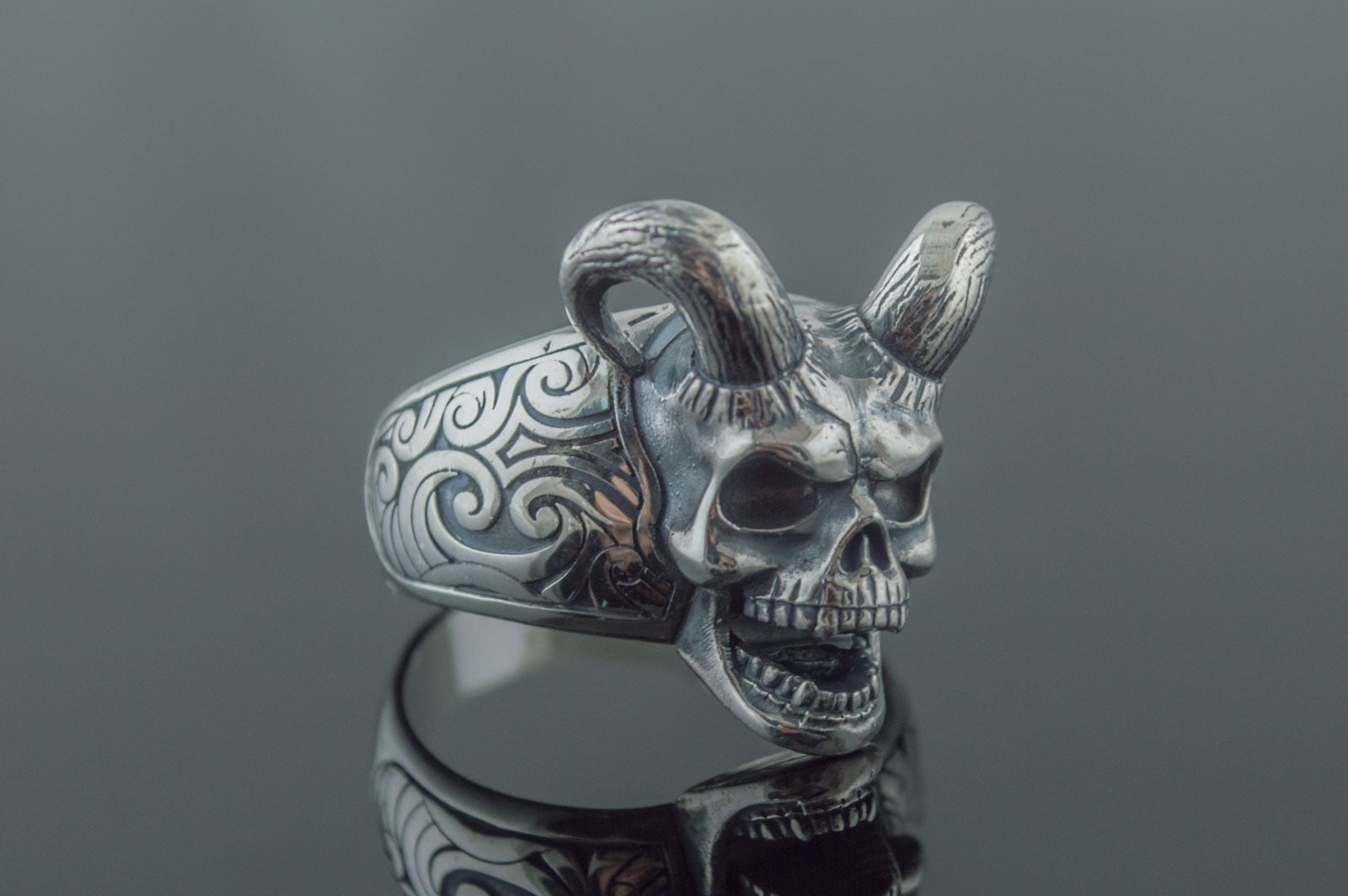 Skull with Horns Ring Sterling Silver Handmade Jewelry - vikingworkshop