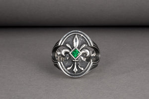 925 Silver fashion Ring with Fleur-de-lis, the Heraldic lily and Green Gem, Unique Handmade Jewelry - vikingworkshop