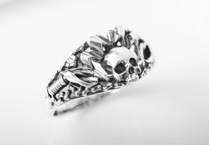 925 Silver Biker ring with Skull and Chain, Unique handmade jewelry - vikingworkshop
