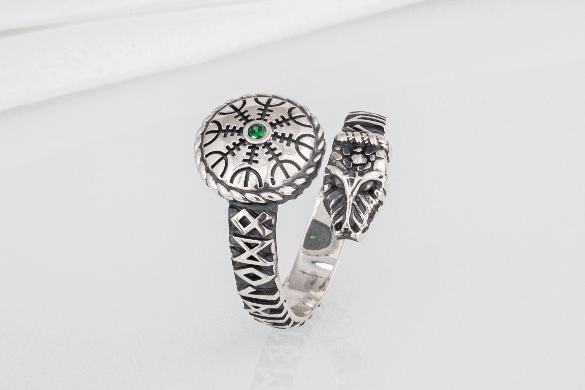 Snake 925 Silver Ring With Vegvisir And Green Gem, Handcrafted Jewelry - vikingworkshop