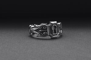 Sterling Silver Keyhole Band Ring with Ornament, Handcrafted Fashion Jewelry - vikingworkshop