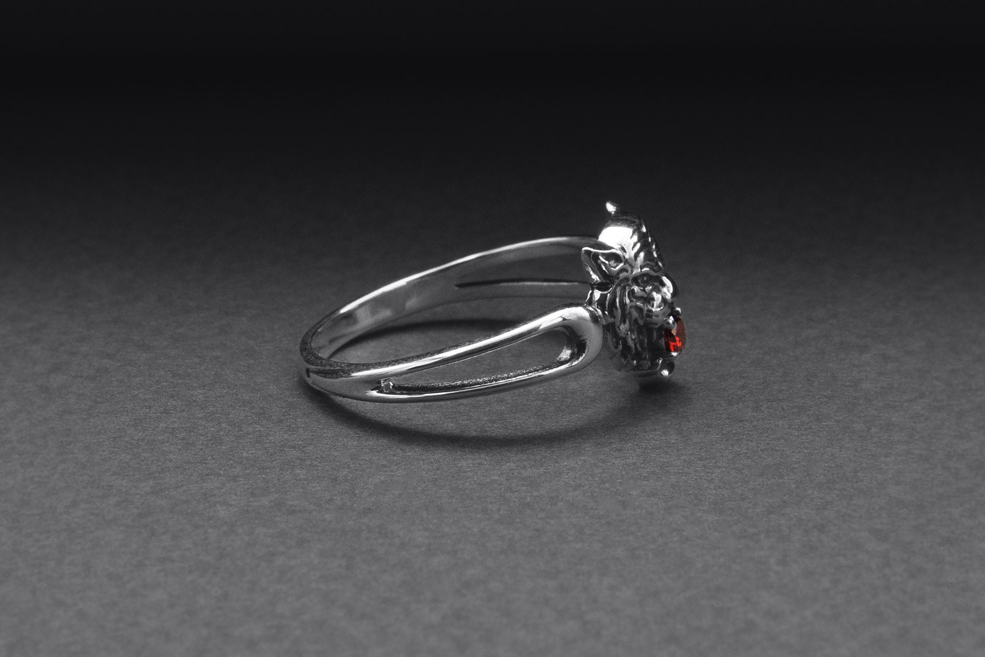925 Silver Tiger Ring with Red Gem, Handmade Animal Jewelry - vikingworkshop
