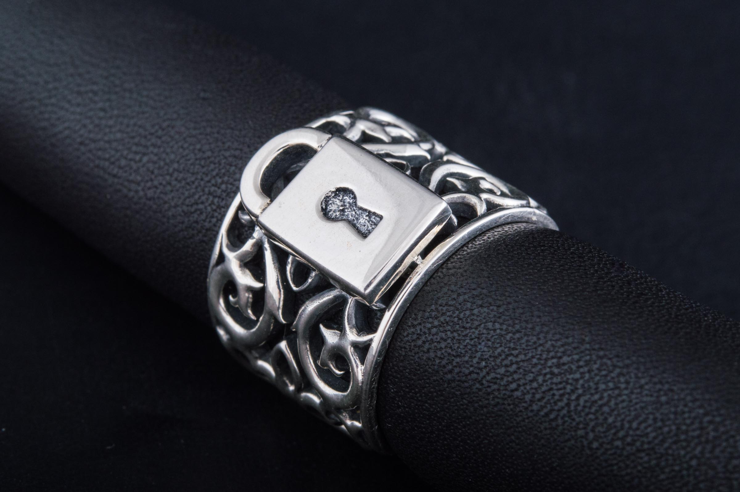 Fashion lock ring with Ornament Sterling Silver Jewelry - vikingworkshop