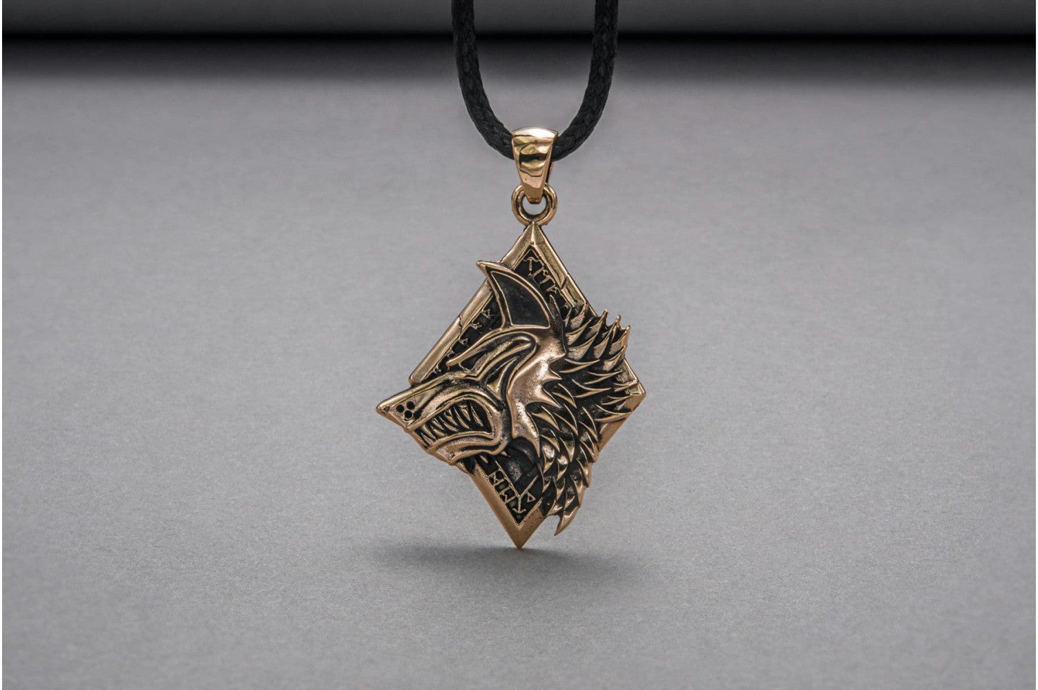 Handmade Pendant with Wolf Bronze Jewelry - vikingworkshop