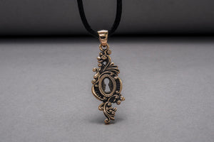 Keyhole Pendant with Leaves Ornament Bronze Jewelry - vikingworkshop