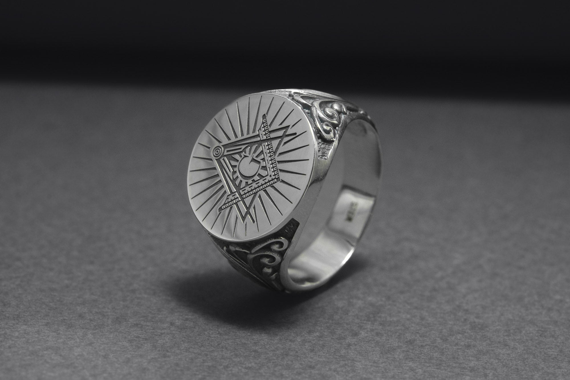 925 Silver Masonic Square and Compasses Signet Ring, Handmade Mason Jewelry - vikingworkshop