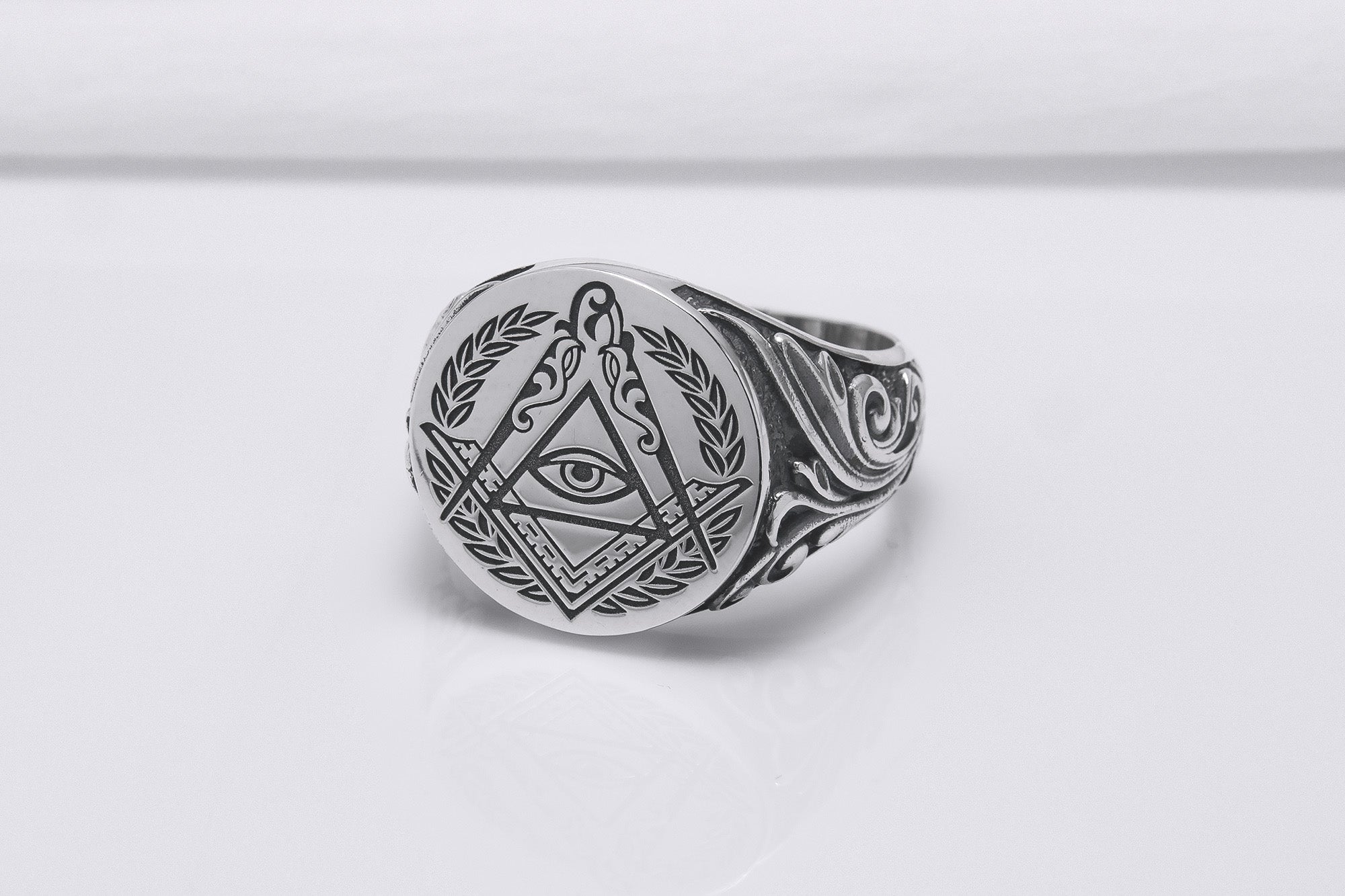 Sterling Silver Masonic Square and Compasses Signet Ring, Handmade Mason Jewelry - vikingworkshop